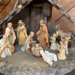 Carved wood nativity scene mcm vintage figures & manger crèche biblical